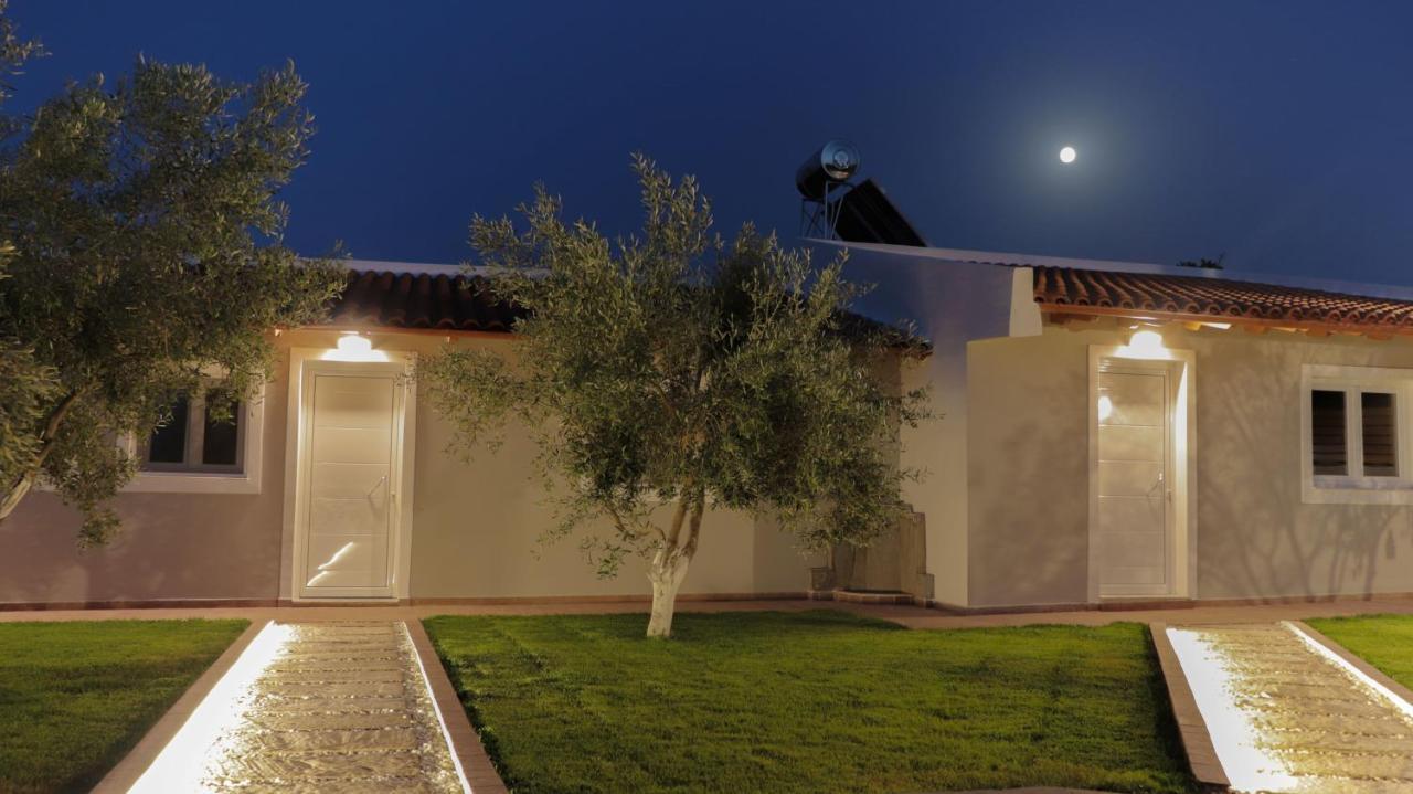 Spitakia-Cozy & Comfy Apartments 10Minutes From The Airport Artemida  Buitenkant foto