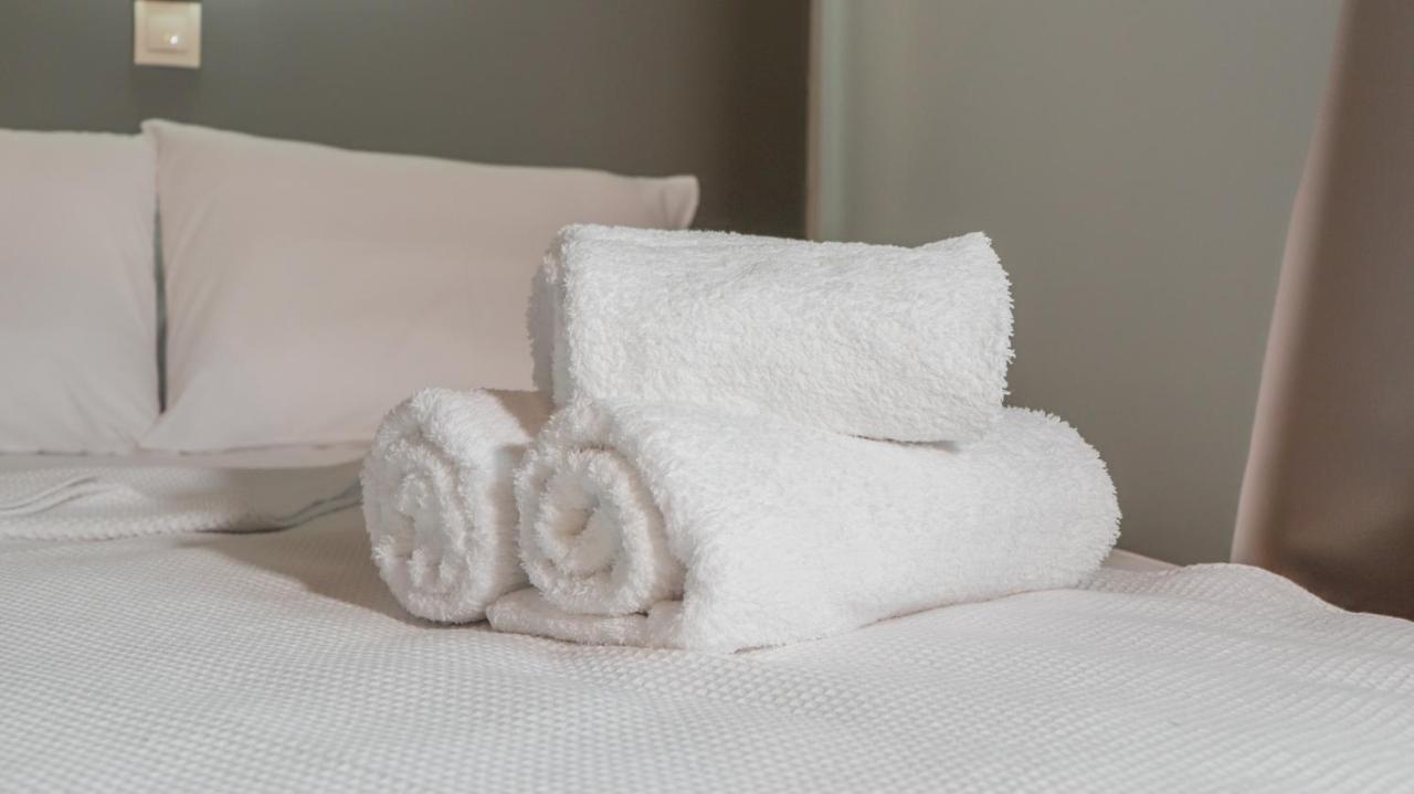 Spitakia-Cozy & Comfy Apartments 10Minutes From The Airport Artemida  Buitenkant foto