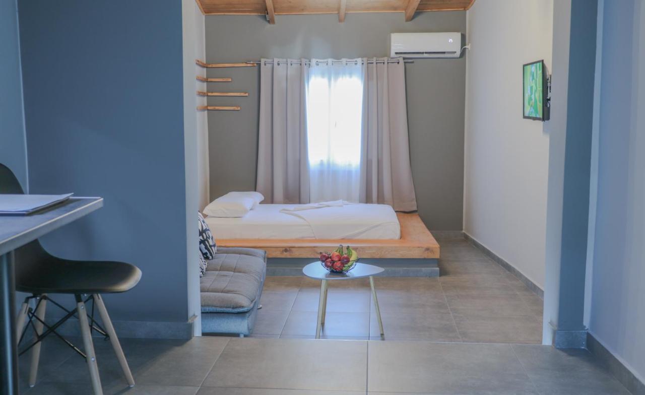 Spitakia-Cozy & Comfy Apartments 10Minutes From The Airport Artemida  Buitenkant foto