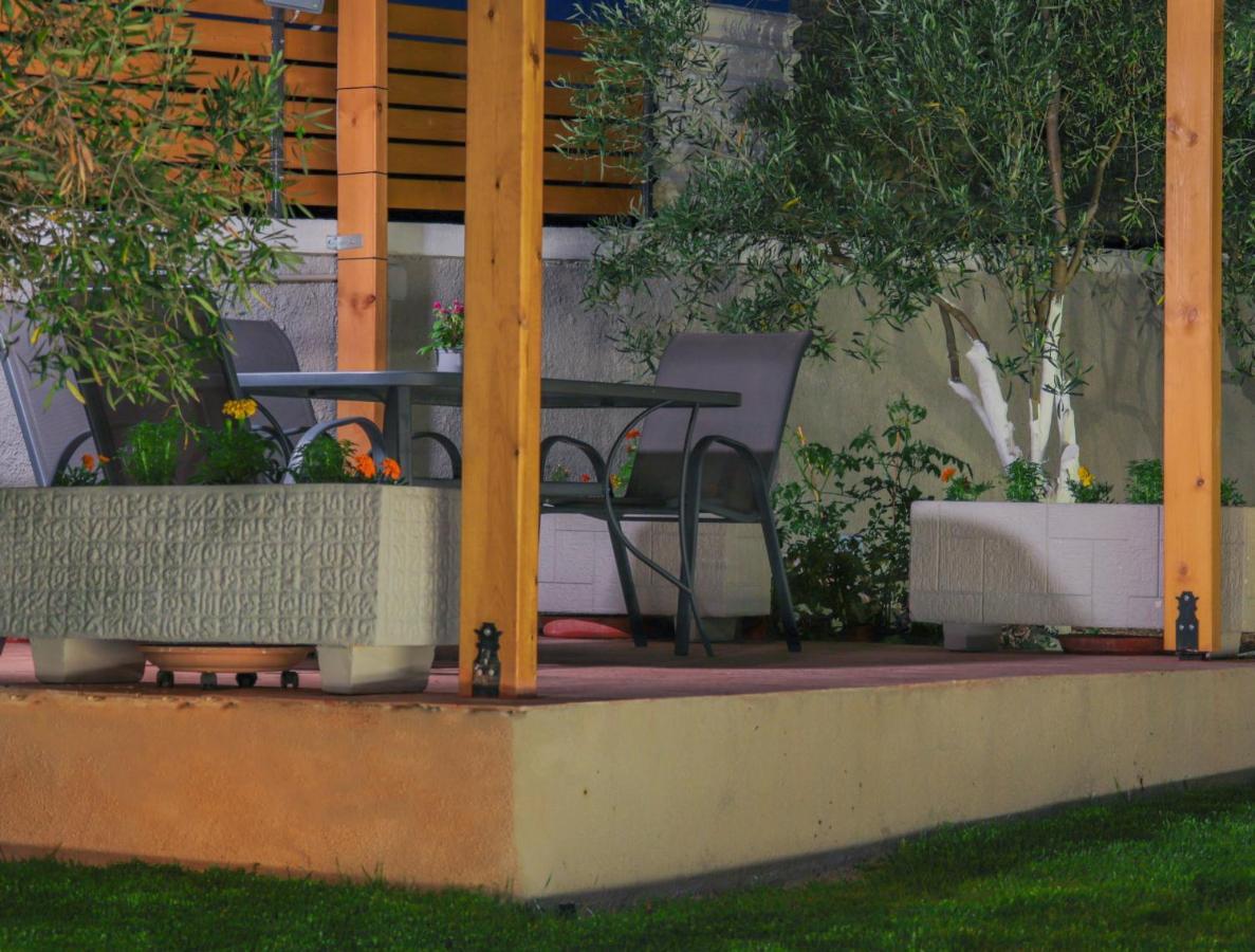 Spitakia-Cozy & Comfy Apartments 10Minutes From The Airport Artemida  Buitenkant foto